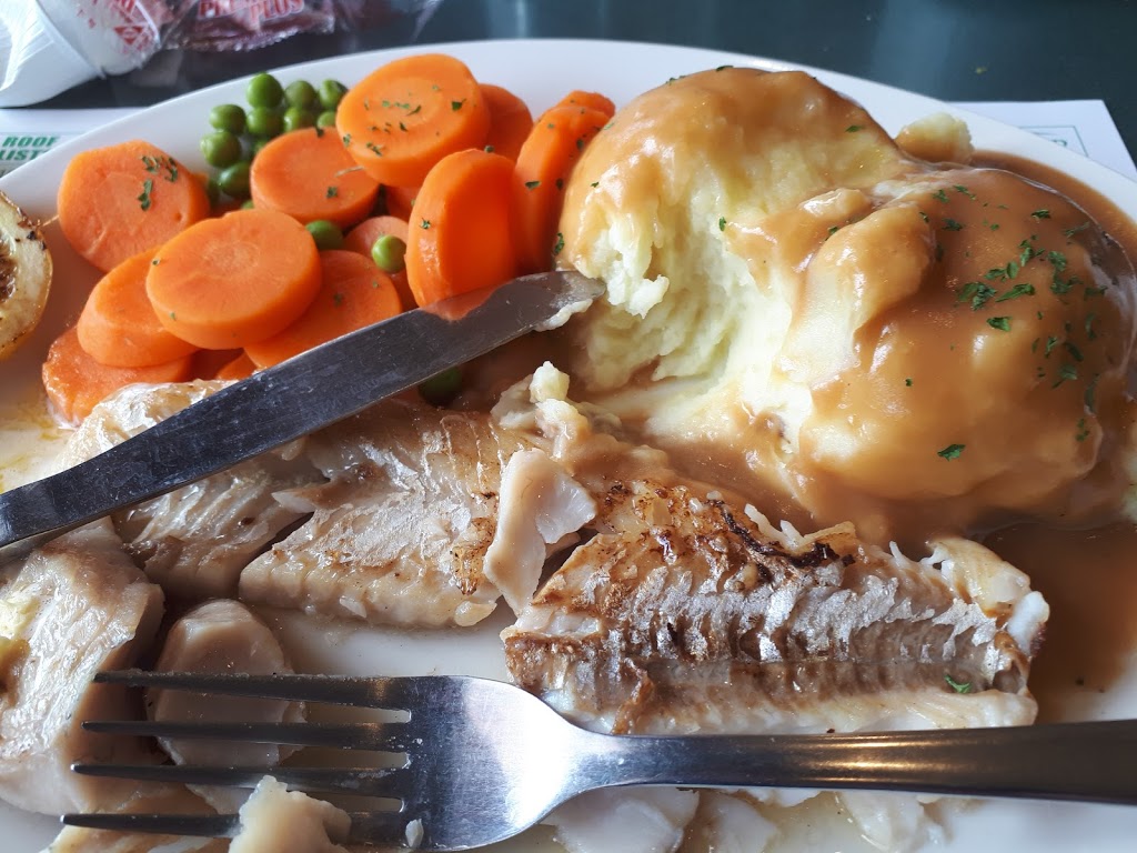 MacPhersons Restaurant | 8512 Lakeshore Rd, Thedford, ON N0M 2N0, Canada | Phone: (519) 243-2990