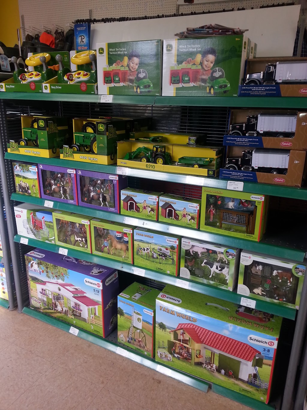 Kensington Country Store | 48 Victoria St E, Kensington, PE C0B 1M0, Canada | Phone: (902) 836-3116