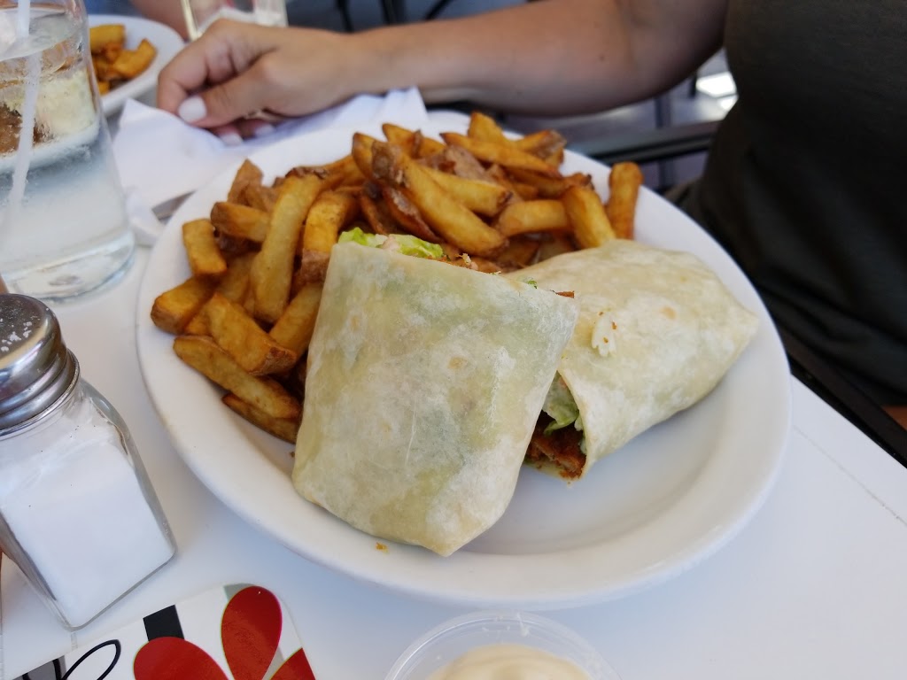 That Place On Cameron | 16 Oriole Rd, Fenelon Falls, ON K0M 1N0, Canada | Phone: (705) 887-7690