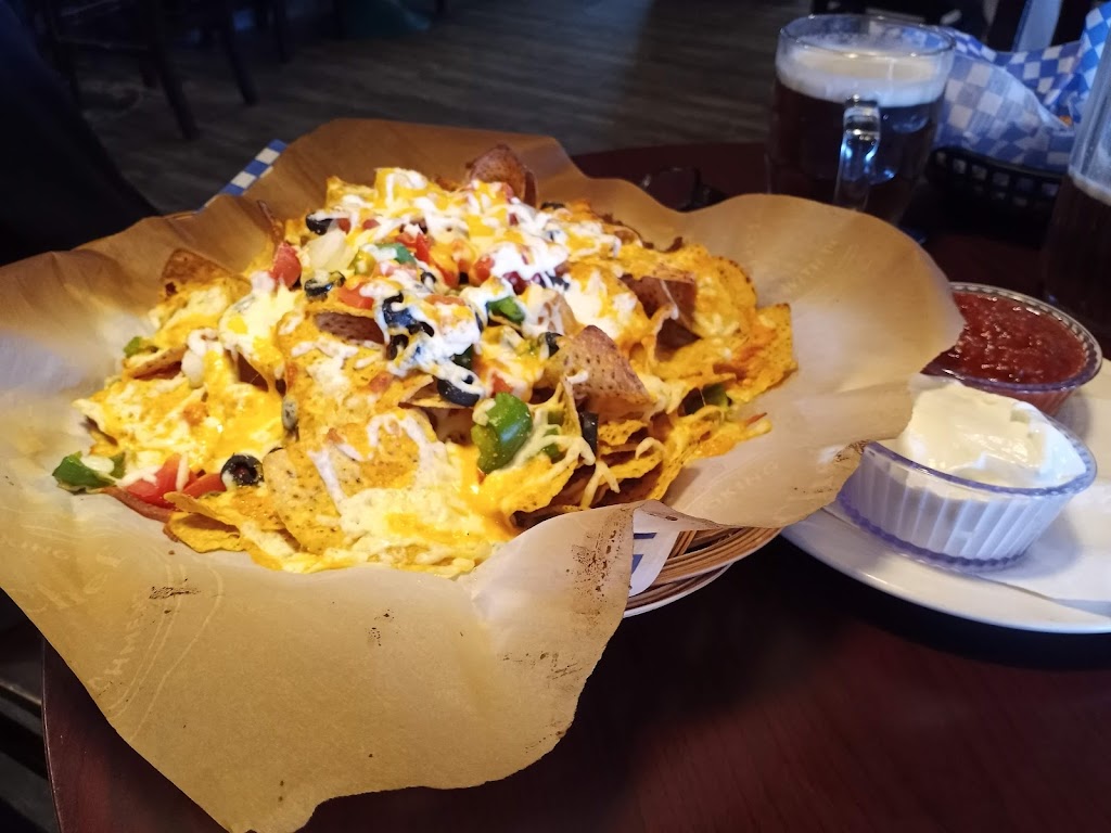 Gators Sports Pub | 2525 Woodview Dr SW, Calgary, AB T2W 3Y1, Canada | Phone: (403) 238-5995