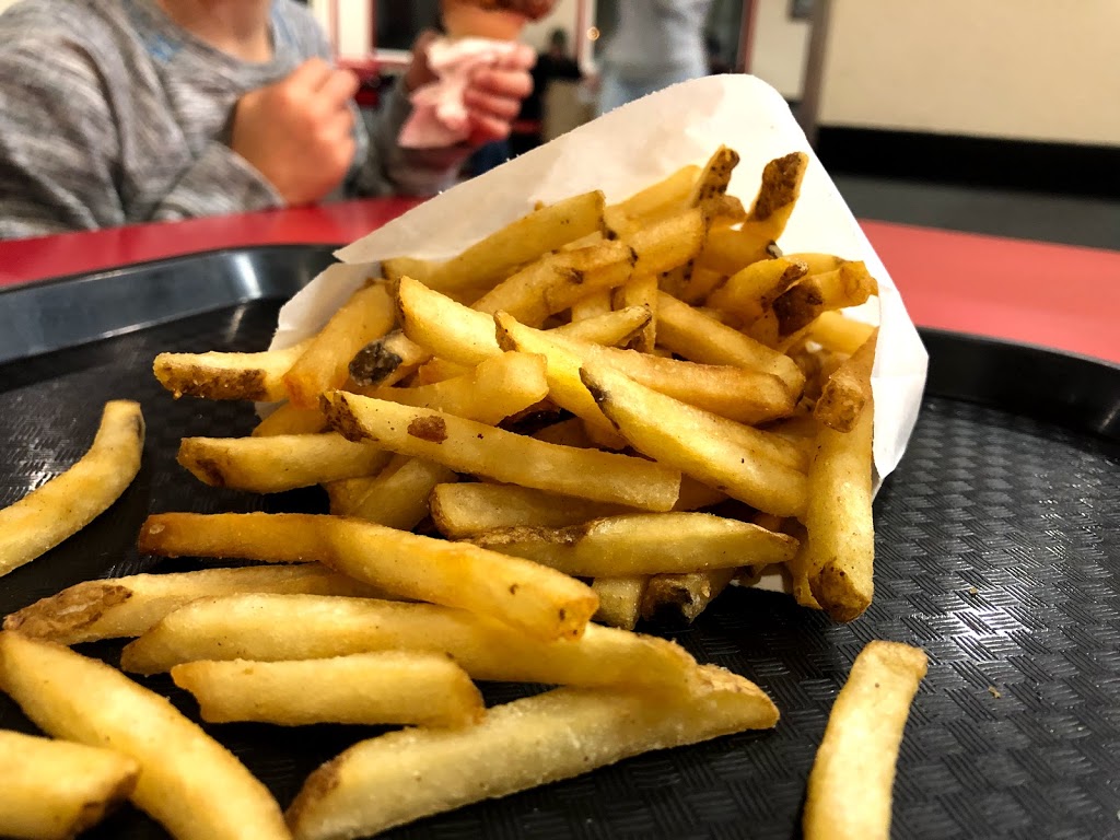 Iceburg Drive-in | 110 15th St, Winkler, MB R6W 1T7, Canada | Phone: (204) 325-7474