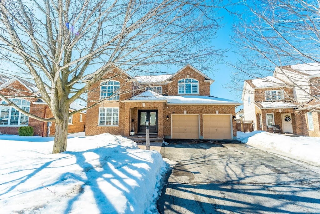 Ottawa Property Gals, RE/MAX Absolute Realty Inc Brokerage. | 31 Northside Rd, Nepean, ON K2H 8S1, Canada | Phone: (613) 690-4176