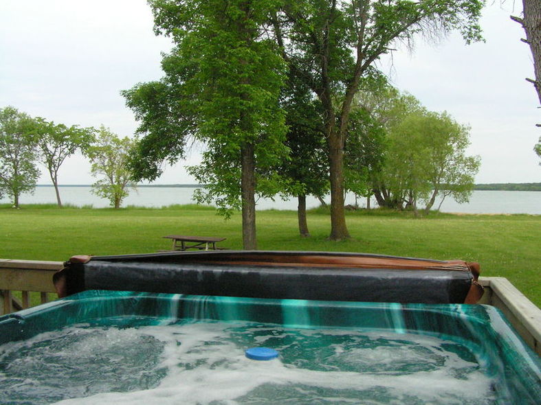 Lake Manitoba Narrows Chalet 5 | 9 Skinny Dip Drive, Oakview, MB R0C 2K0, Canada | Phone: (204) 293-0556