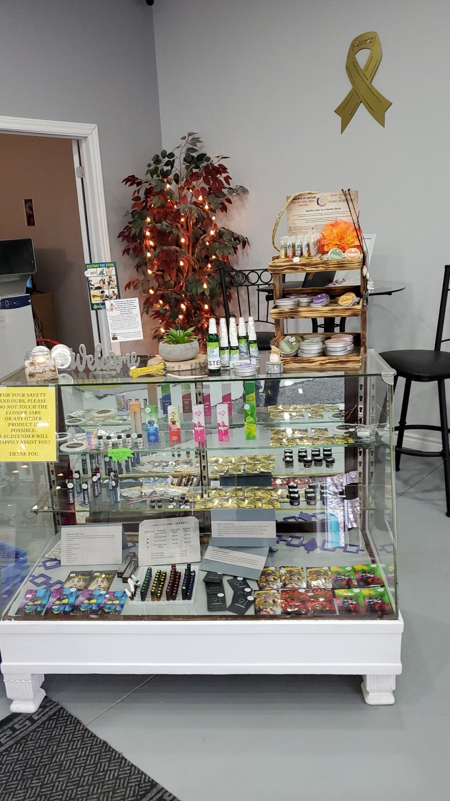 The Wolf Den Dispensary | 386 York Rd, Deseronto, ON K0K 1X0, Canada | Phone: (613) 291-2469