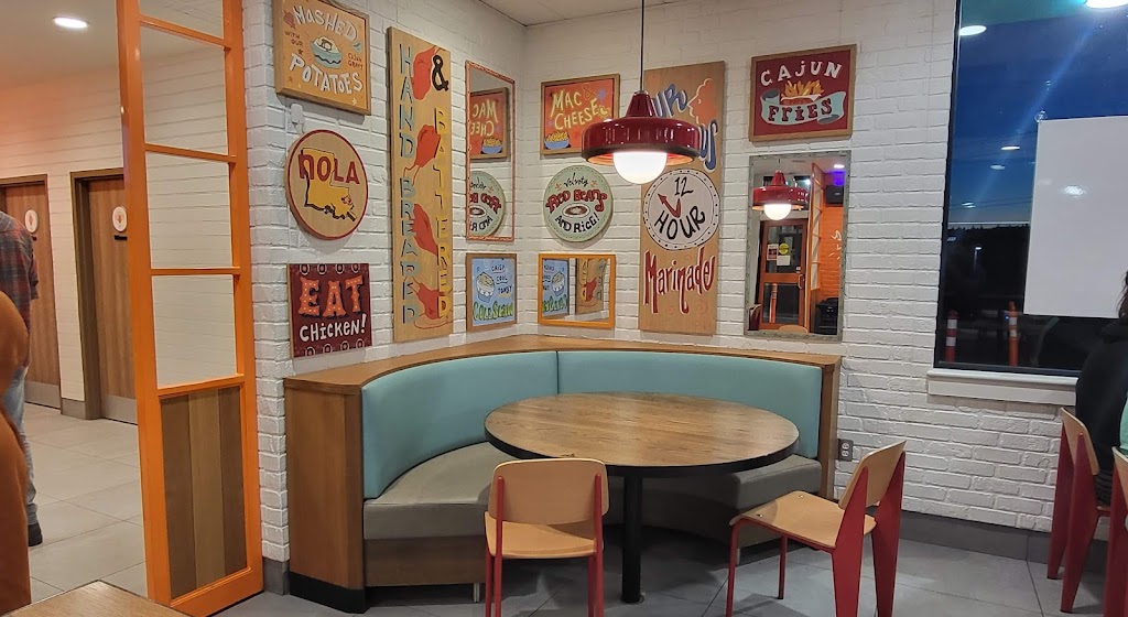 Popeyes Louisiana Kitchen | 86 Hogan Ct, Bedford, NS B4B 1H6, Canada | Phone: (902) 431-0233