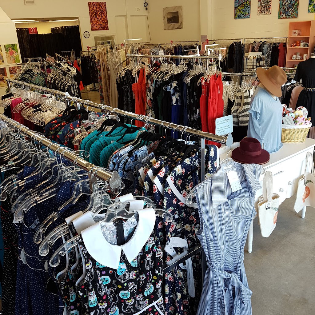 Dress911 | 1116 Dearness Dr #18A, London, ON N6E 1N9, Canada | Phone: (855) 240-4490