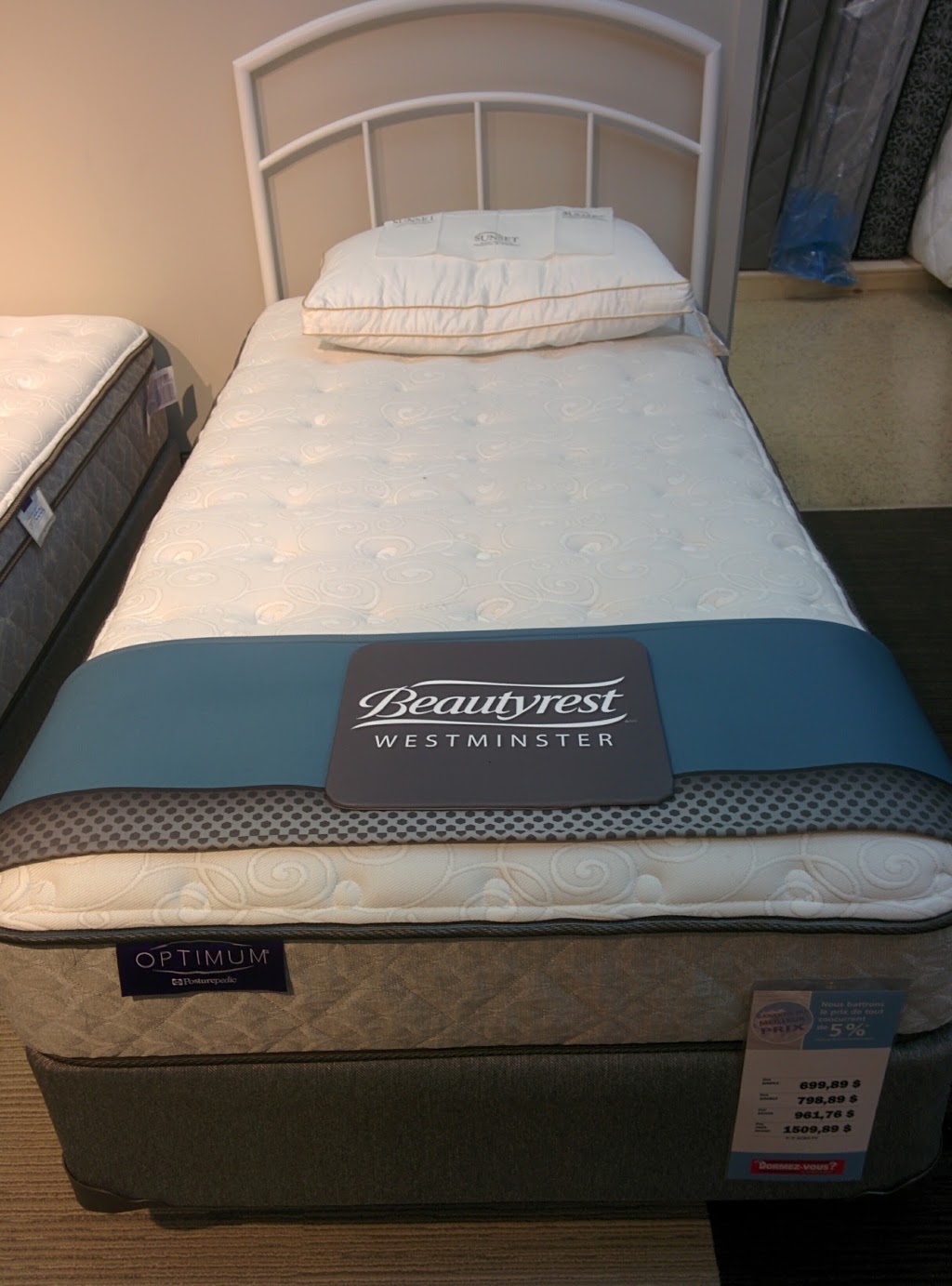 Dormez-vous | 1551 Avenue du Mont-Royal E, Montréal, QC H2J 1Z3, Canada | Phone: (514) 525-0911