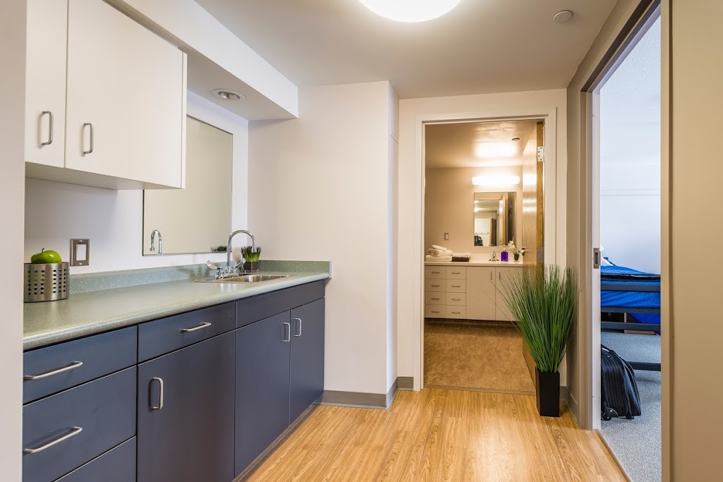 Western Summer Accommodations | 230 Sarnia Rd, London, ON N6G 0N2, Canada | Phone: (519) 661-3476