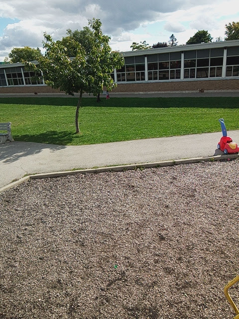 Eastmount Park | 115 E 26th St, Hamilton, ON L8V 3L5, Canada | Phone: (905) 388-6016
