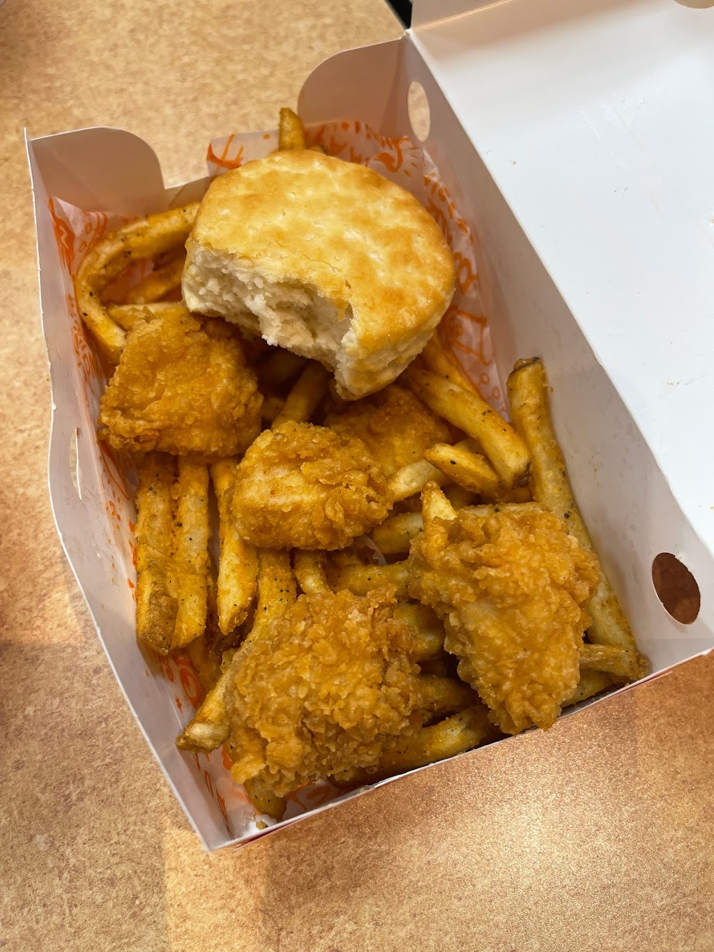 Popeyes Louisiana Kitchen | 181 Eglinton Ave E, Toronto, ON M4P 1J4, Canada | Phone: (647) 347-5570