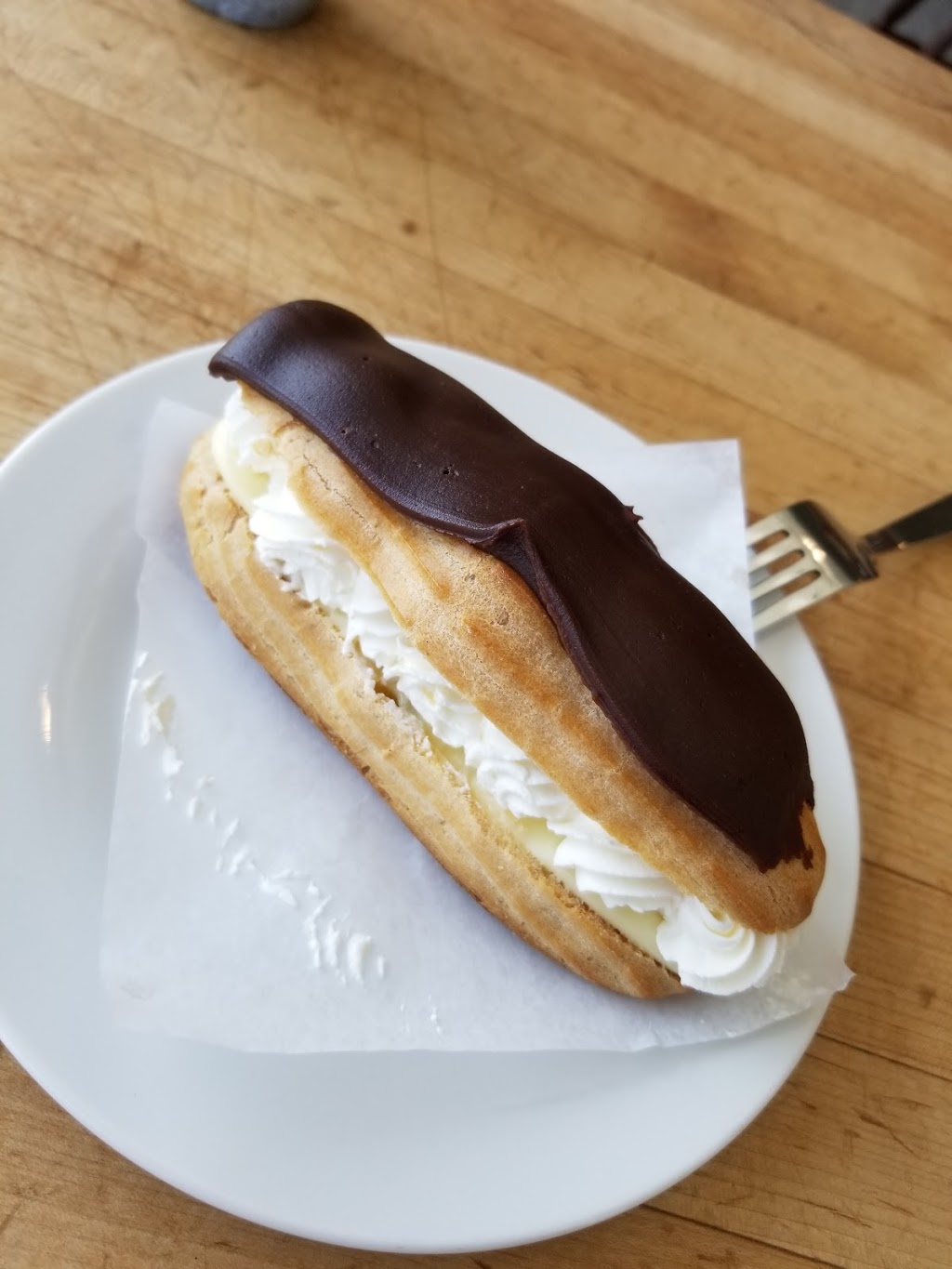 Hillcrest Bakery & Deli | 15231 Thrift Ave, White Rock, BC V4B 2K9, Canada | Phone: (604) 531-1750