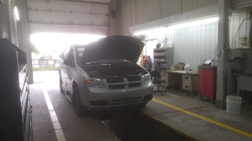 Camion Techni-Pro | 115 Rue lÉcuyer, Repentigny, QC J6A 8C5, Canada | Phone: (450) 585-5776