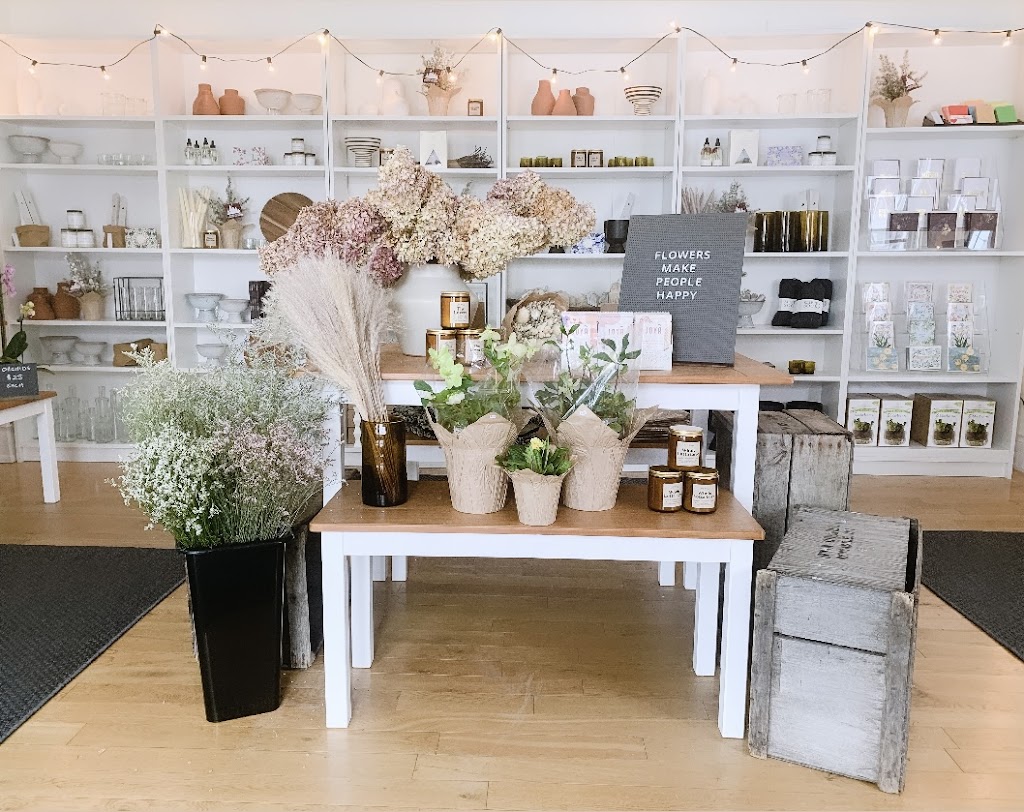 Ouisey Floral Studio | 1295 Wharf Street, Unit 45A Liverpool Road Entrance, Pickering, ON L1W 1A2, Canada | Phone: (905) 420-3777