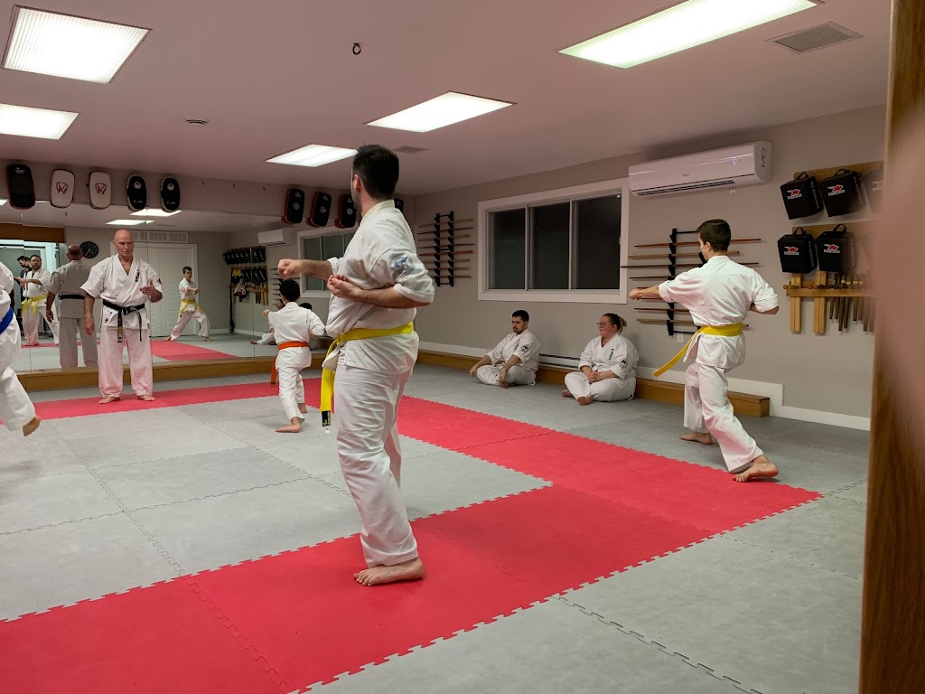 Kanreikai Karate Montréal | 4830 Bd Saint-Charles, Pierrefonds, QC H9H 3E1, Canada | Phone: (514) 834-8458