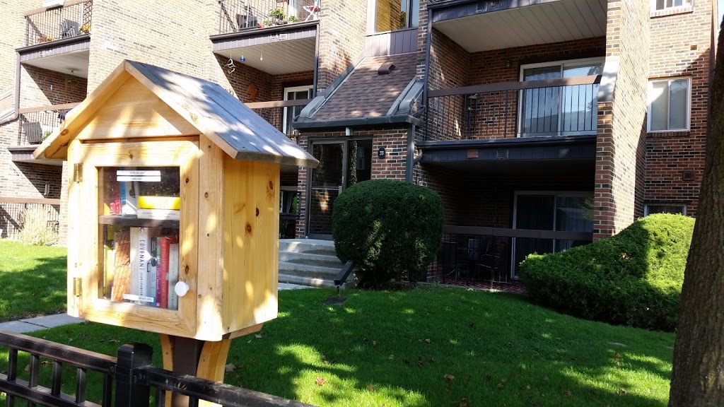 Neighbourhood Library box | 35 Eaton Ave, Toronto, ON M4J 2Z4, Canada
