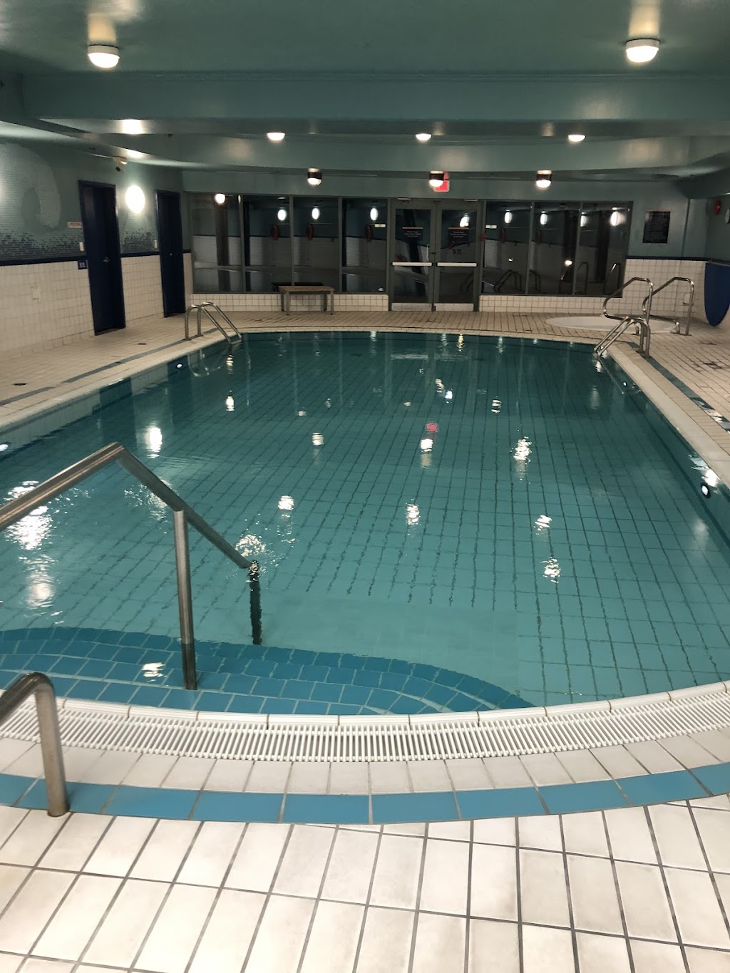 Sandman Hotel Victoria | 2852 Douglas St, Victoria, BC V8T 4M5, Canada | Phone: (250) 388-0788