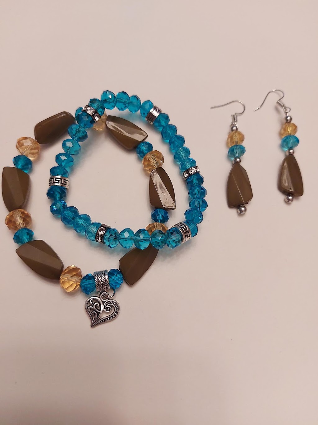 Midi Bijoux Québec | 412 Rue des Artisans, Saint-Augustin-de-Desmaures, QC G3A 0B9, Canada | Phone: (418) 571-0524
