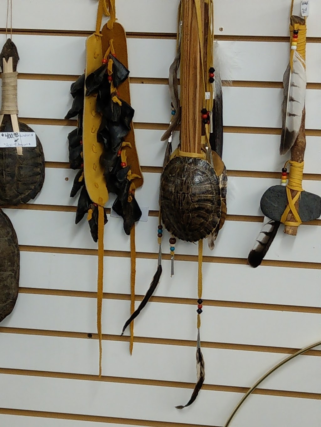Wolfs Den | St Isidore Rd Box 743, Kahnawake, QC J0L 1B0, Canada | Phone: (450) 638-5270