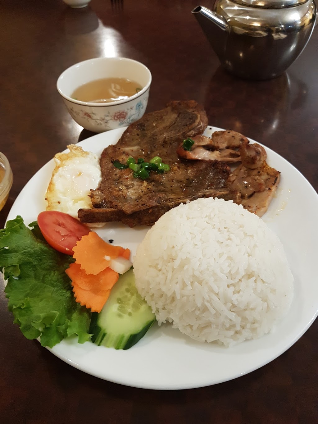 Pho Kinh Do Vietnamese Thai | 650 Woodlawn Rd W, Guelph, ON N1K 1B8, Canada | Phone: (519) 780-1144