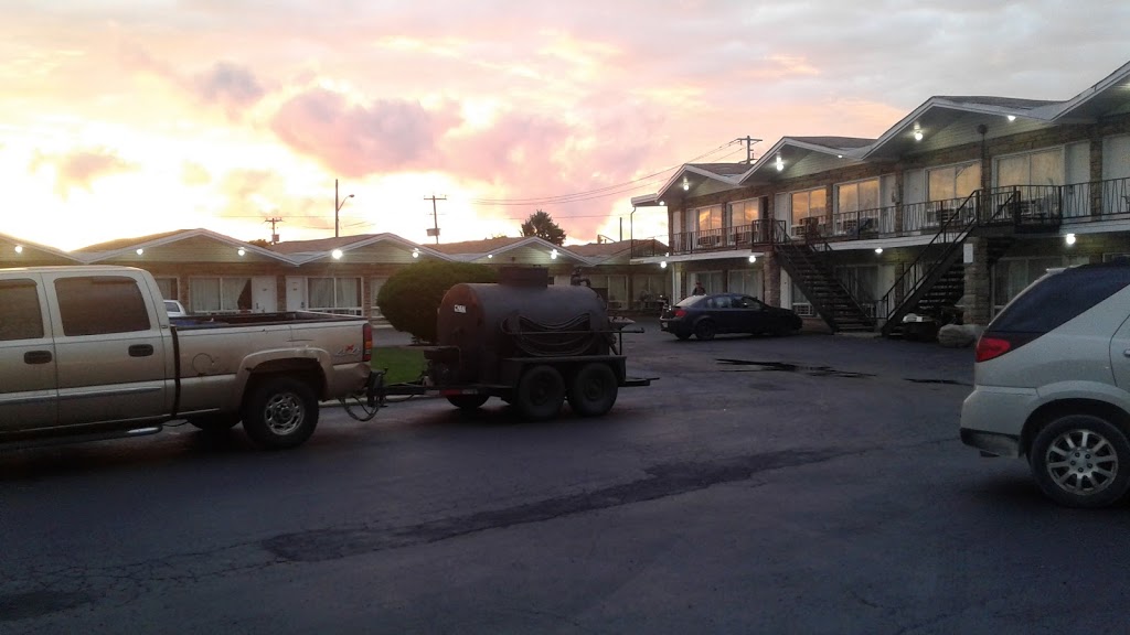 Knights Inn Kitchner | 1455 Weber St E, Kitchener, ON N2A 1A5, Canada | Phone: (519) 893-6641