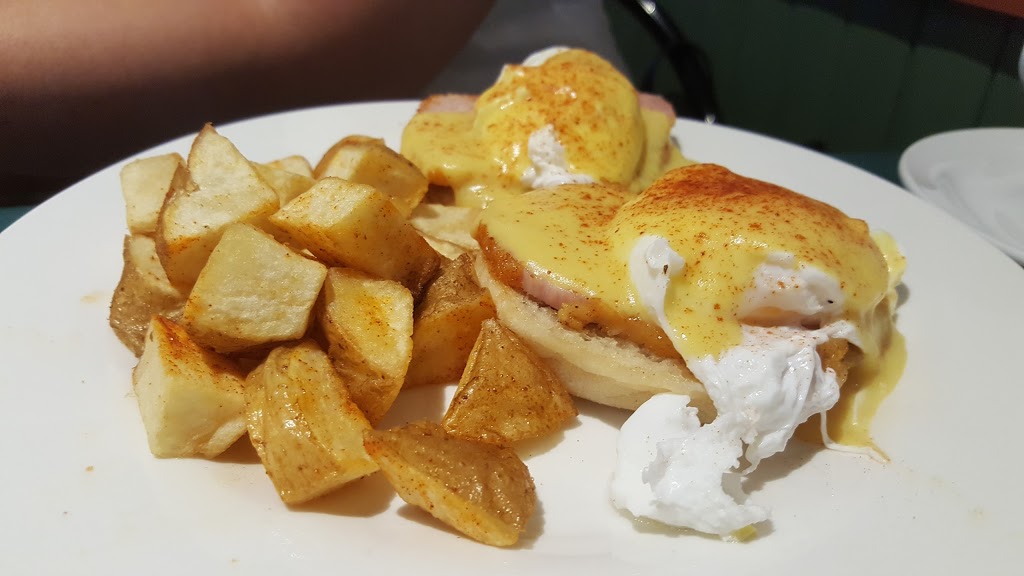 Buccaneer Restaurant | 128 William St, Port Stanley, ON N5L 1E2, Canada | Phone: (519) 782-3968