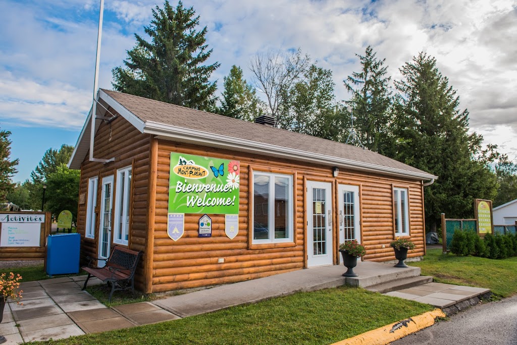 Camping Mont-Plaisant, Divertissement familial | 993 Rte de lAéroport, Roberval, QC G8H 2M9, Canada | Phone: (418) 275-0910