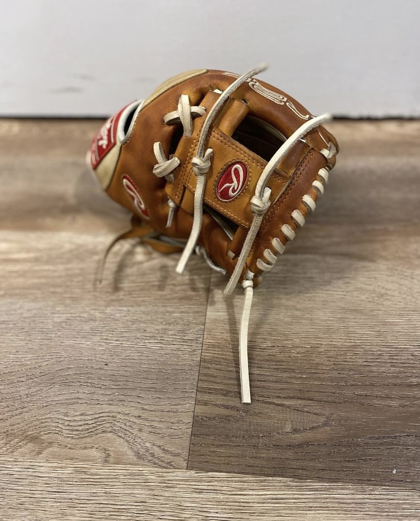 Kennedy Ball Gloves | 293 Robin Rd, London, ON N6J 1S5, Canada | Phone: (437) 980-6304