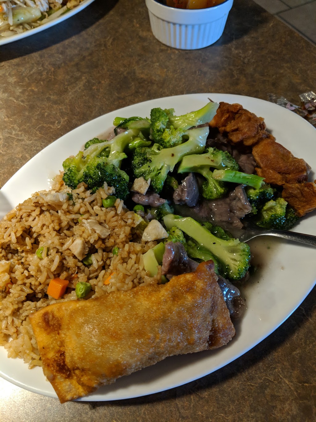 Long Du Restaurant | 2121 Long Lake Rd, Sudbury, ON P3E 5H2, Canada | Phone: (705) 222-2141