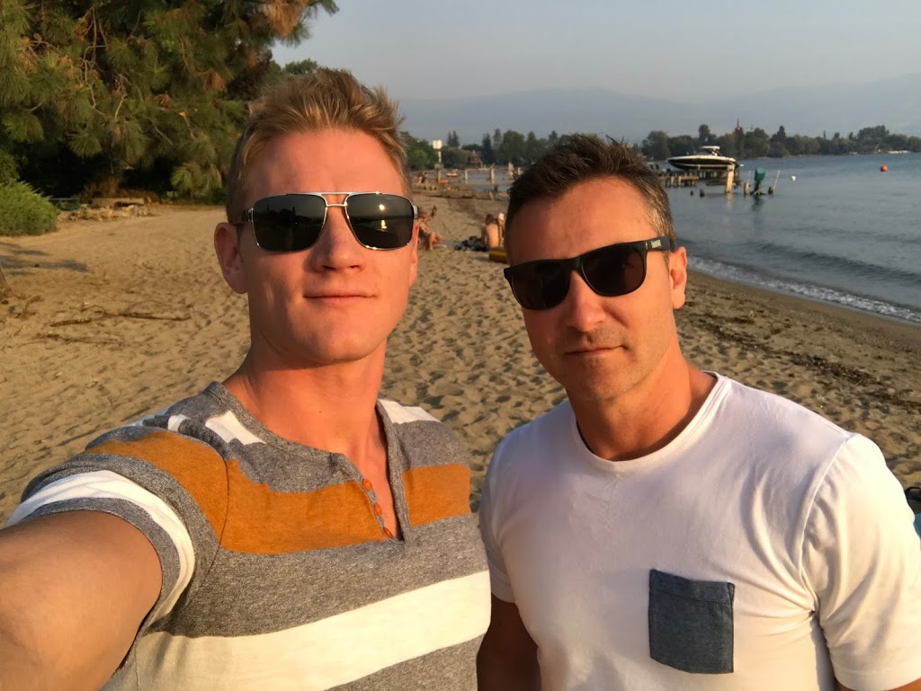 Abbott Lakehouse Bed and Breakfast | 1875 Abbott St, Kelowna, BC V1Y 1B6, Canada | Phone: (250) 470-9493
