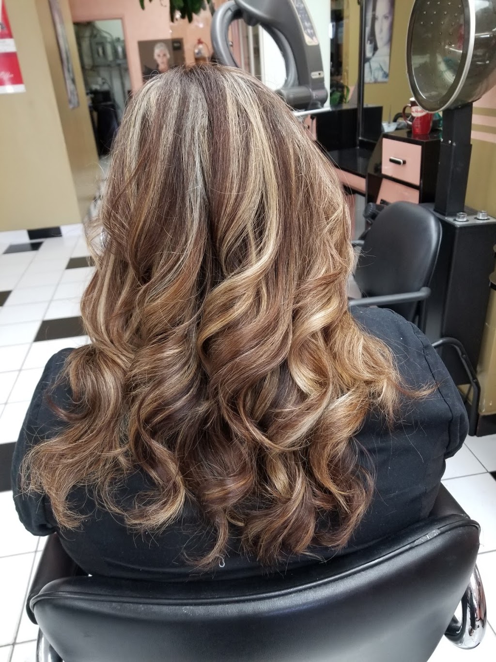 May Huis Hair Design | 4559 Hurontario St, Mississauga, ON L4Z 3L9, Canada | Phone: (905) 712-8082