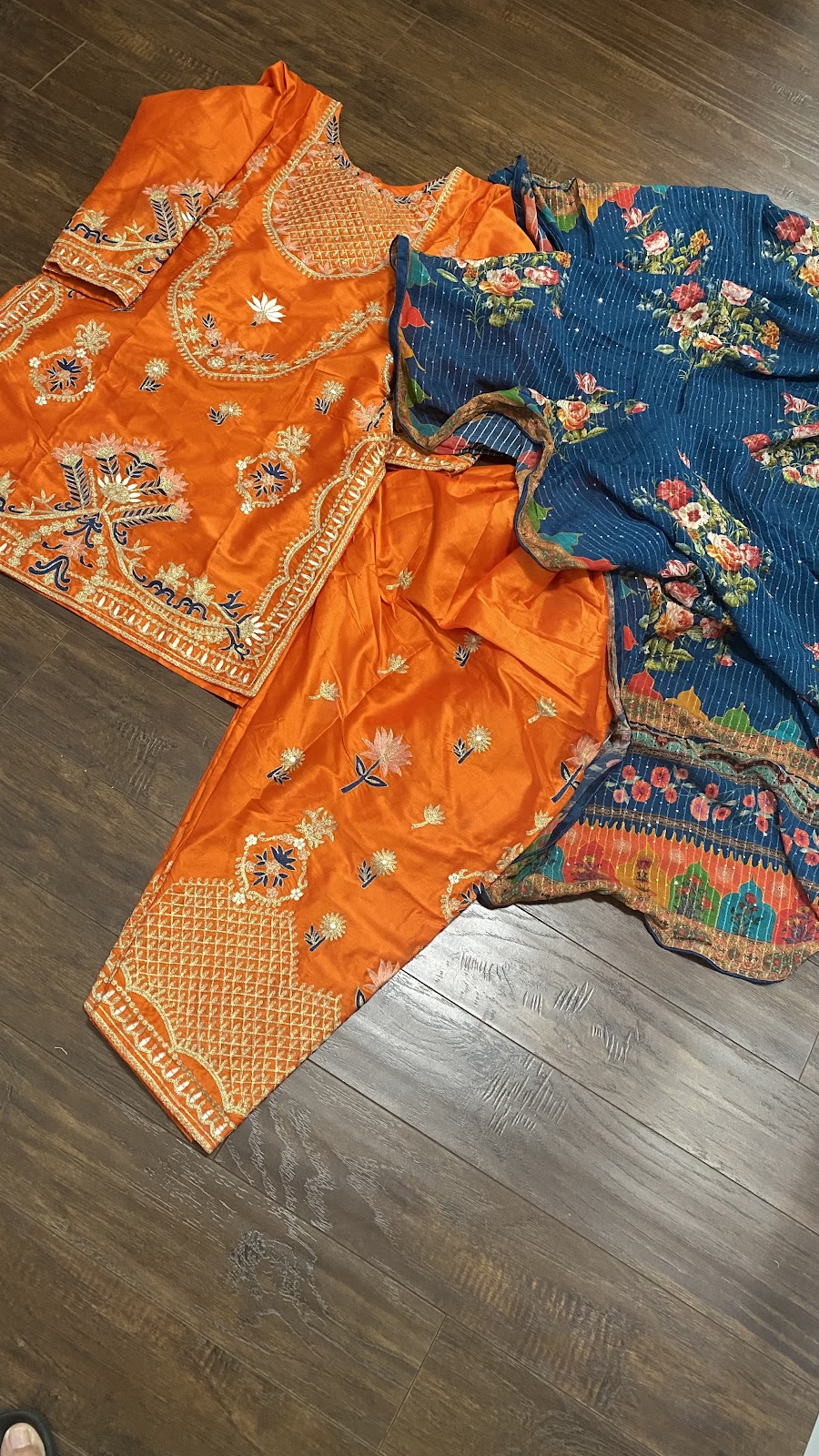 Jonascloset13 | 27863 Ledunne Ave, Abbotsford, BC V4X 0A8, Canada | Phone: (778) 245-0405