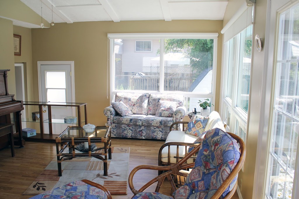 Tracy Phelan RE/MAX Garden City- Niagara Region | 123 Carlton St, St. Catharines, ON L2R 1R5, Canada | Phone: (905) 641-1110