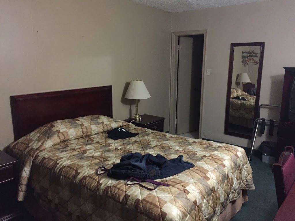 Liberty Inn | 150 Liberty St S, Bowmanville, ON L1C 2W4, Canada | Phone: (905) 623-5500