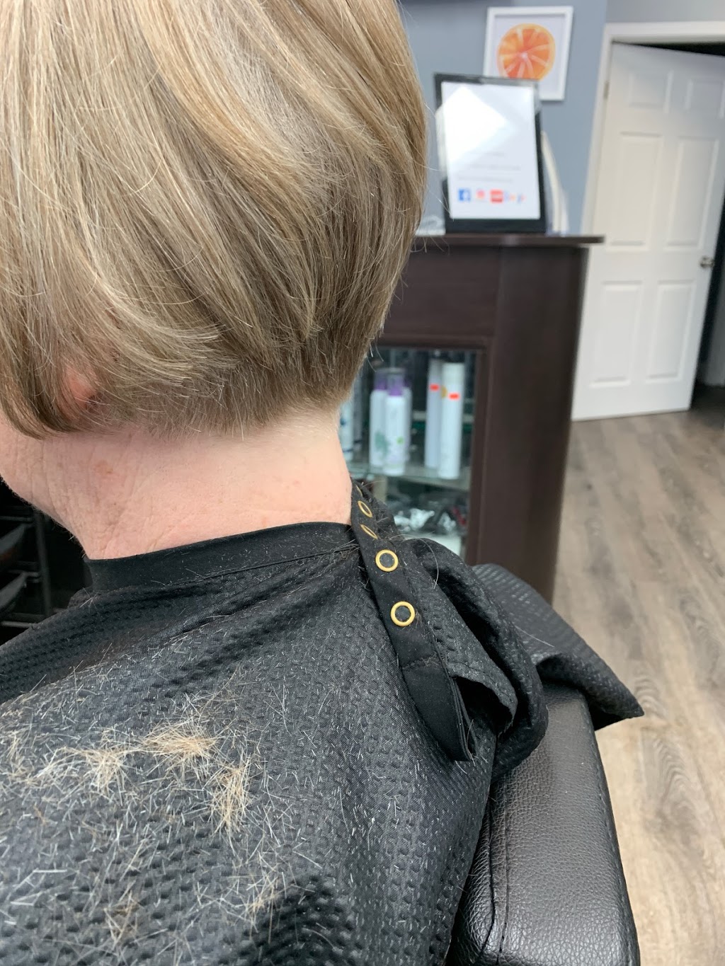 Orange Barber Stylist | 1224 Dundas St W, Mississauga, ON L5C 4G7, Canada | Phone: (905) 897-1880