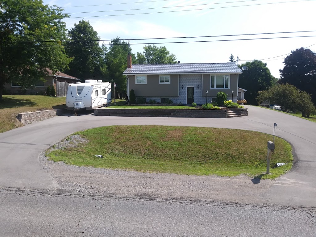 Econo Carpet Cleaning | 2374 Wallbridge Loyalist Rd, Foxboro, ON K0K 2B0, Canada | Phone: (613) 962-1127