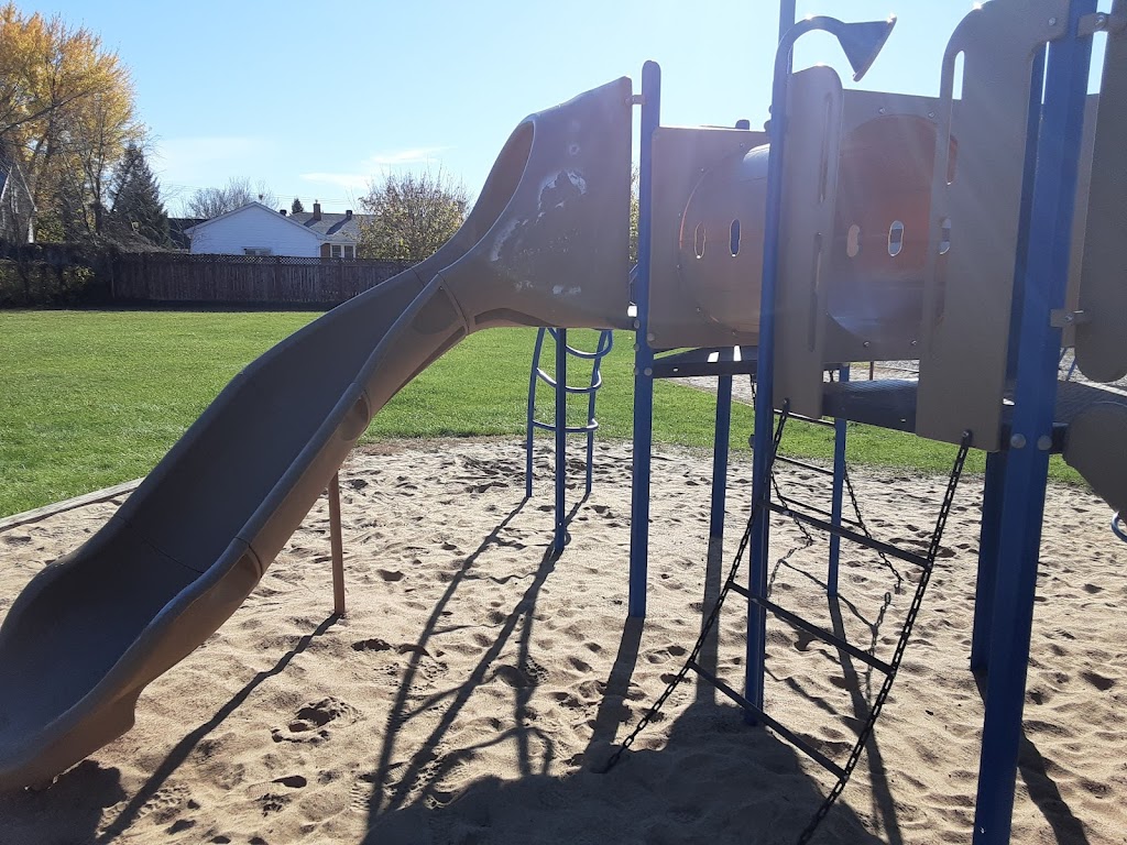 Stafford Park | 641 3rd Ave S, Pembroke, ON K8A 7A5, Canada | Phone: (613) 735-7979