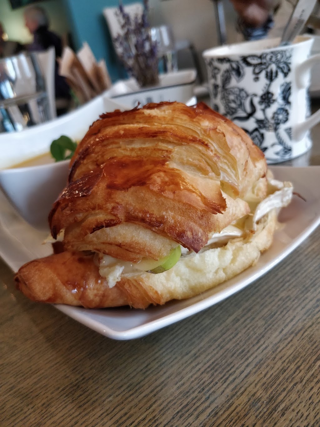 Heavenly Cafe | 10 Keith Ave, Collingwood, ON L9Y 0W5, Canada | Phone: (705) 444-2005
