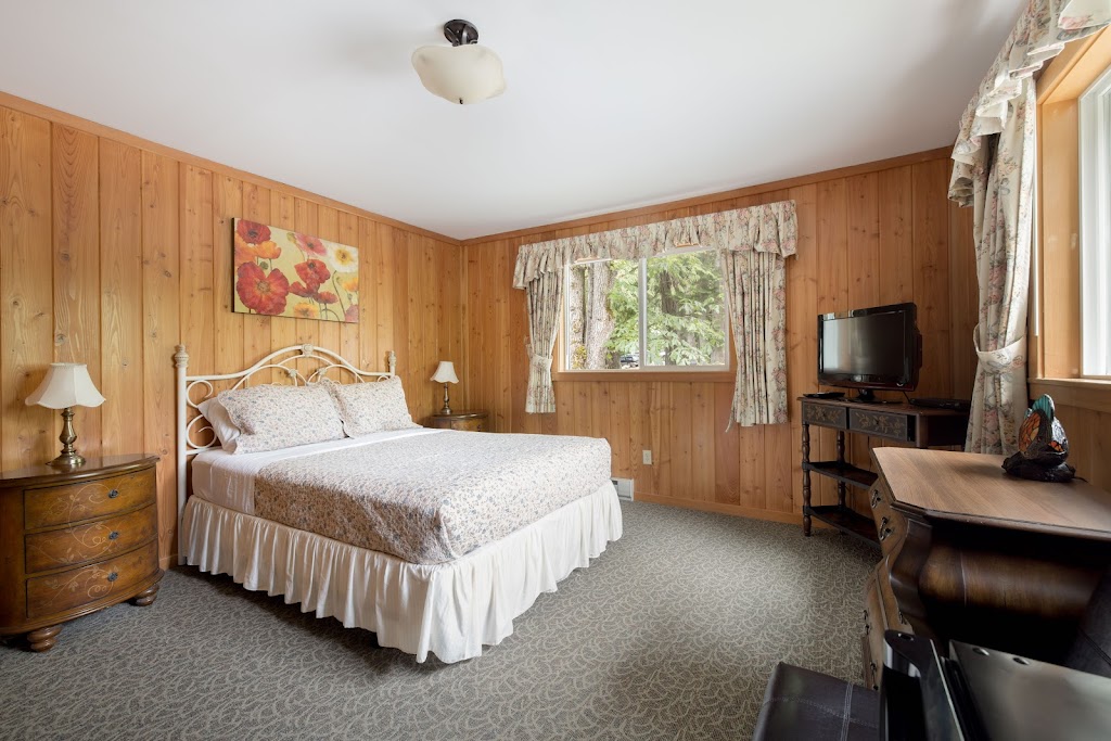 Gorge Harbour Marina Resort | 1374 Hunt Rd, Whaletown, BC V0P 1Z0, Canada | Phone: (250) 935-6433