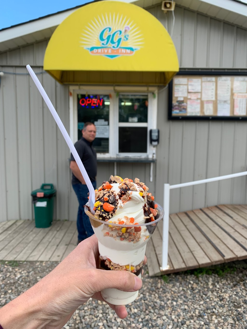 GGs Drive Inn | 103 3 St, Somerset, MB R0G 2L0, Canada | Phone: (204) 744-2035