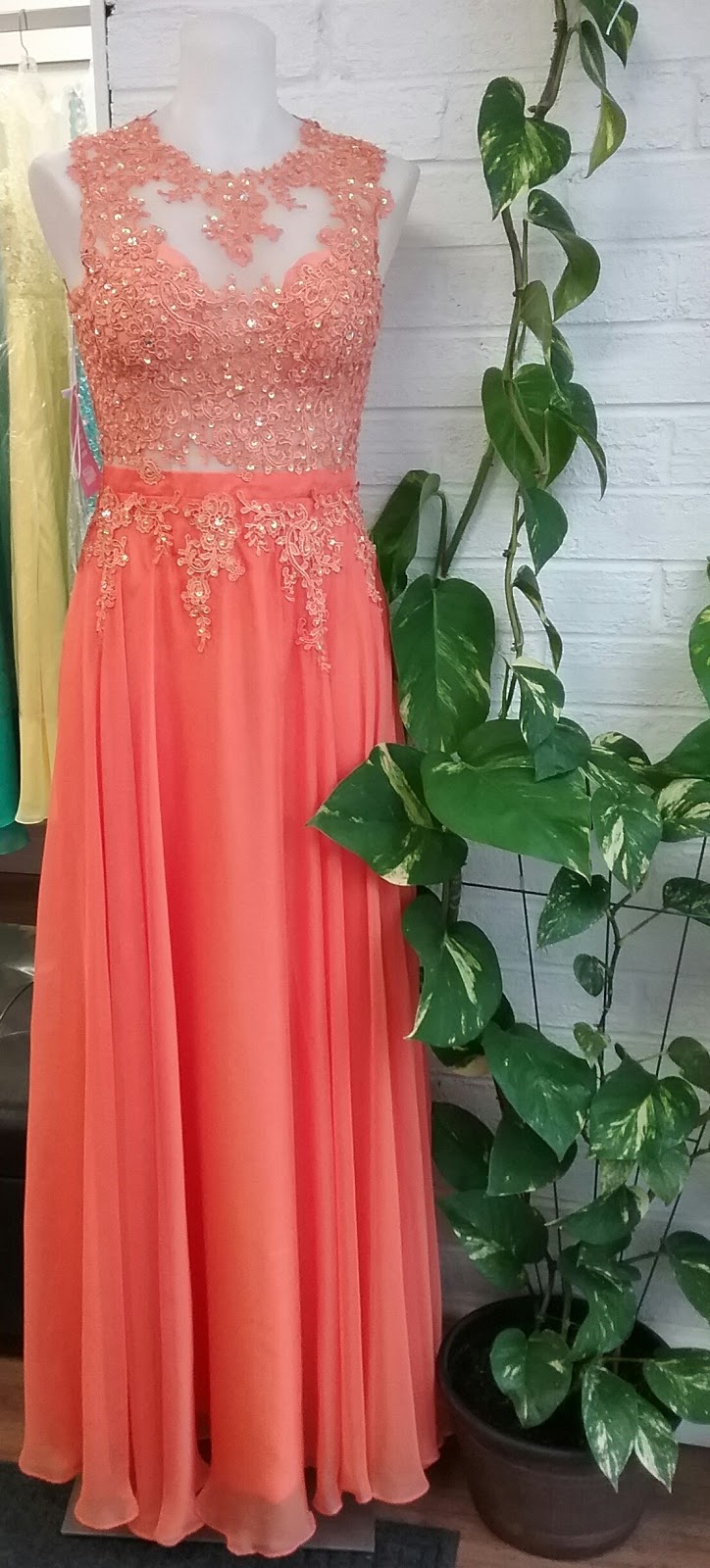 Elegant Dresses | 5-639 Southdale Rd E, London, ON N6E 3M2, Canada | Phone: (519) 204-2116