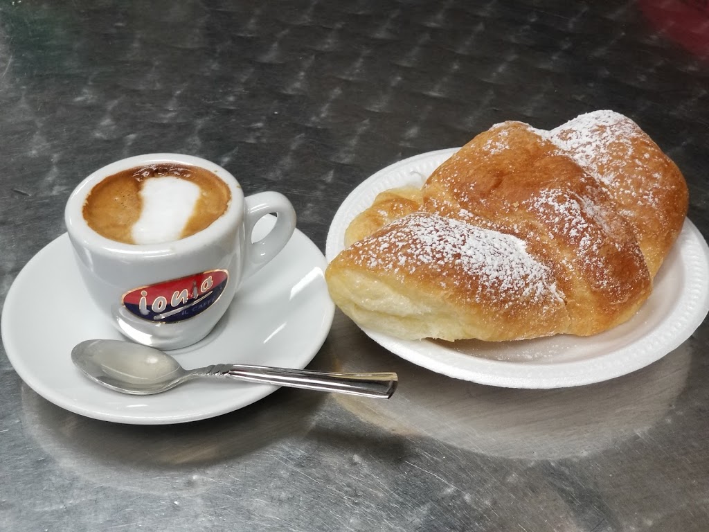 Rustic Bakery | 318 Rustic Rd, North York, ON M6L 1W5, Canada | Phone: (416) 245-1919