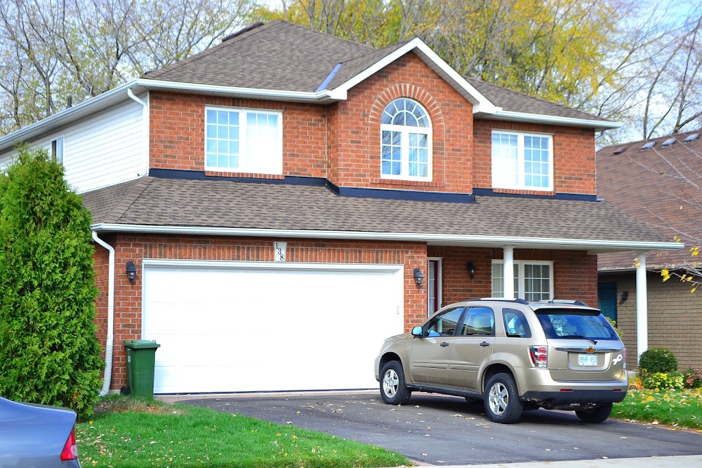 Desis Roofing West Inc. | 2630 Binbrook Rd, Binbrook, ON L0R 1C0, Canada | Phone: (905) 574-4178