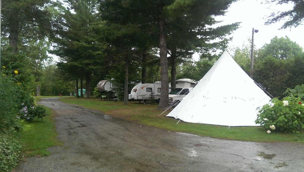 Camping du Lac dArgent | 1068 Chemin des Diligences, Eastman, QC J0E 1P0, Canada | Phone: (450) 297-9966