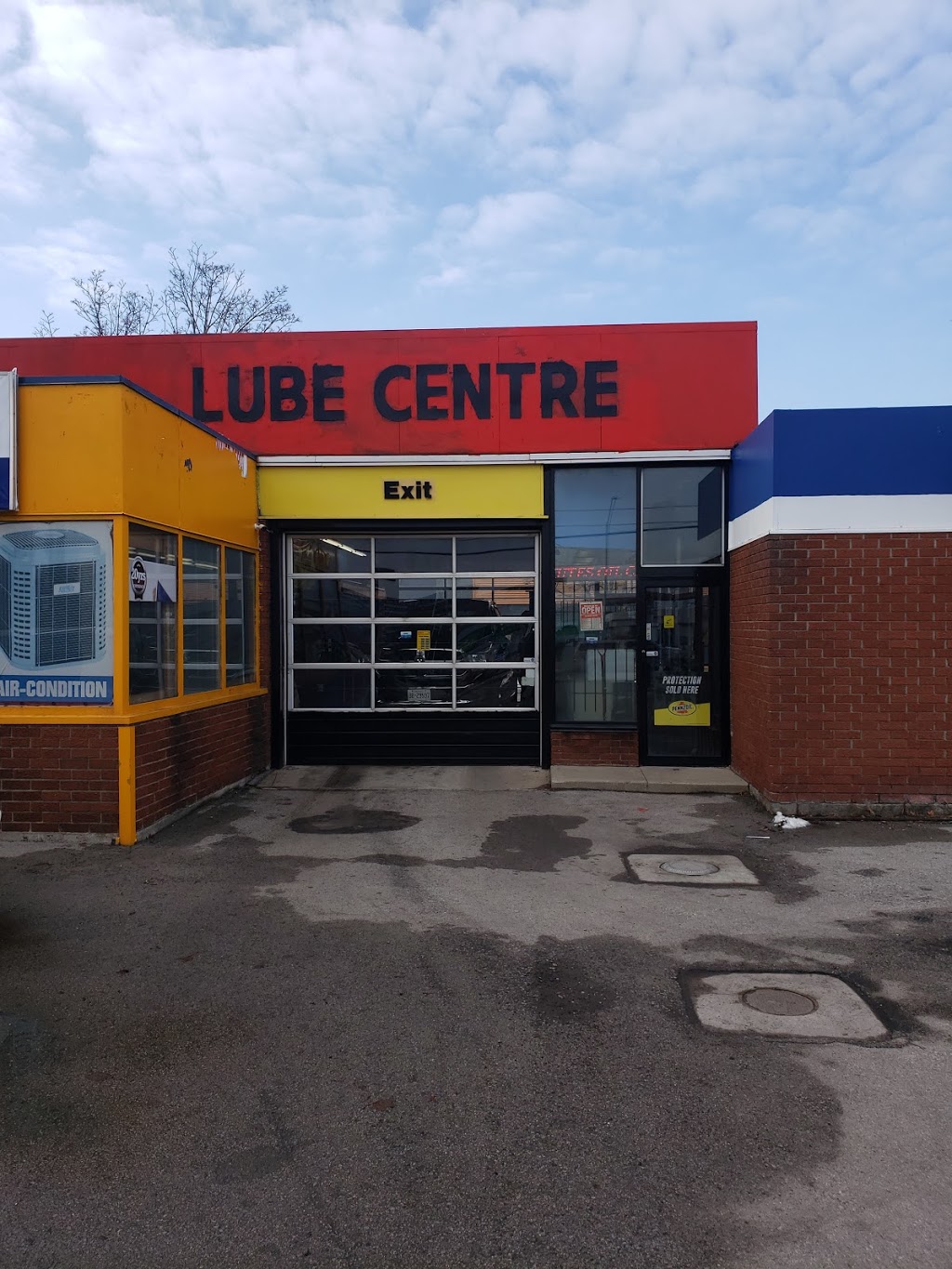 Centennial Pennzoil Lube Centre | 207 Centennial Pkwy N, Hamilton, ON L8E 1H8, Canada | Phone: (905) 561-0881