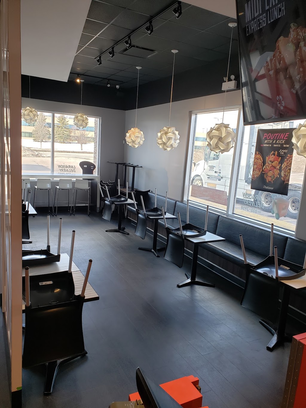 Thaïzone | 330 Dieppe Blvd, Dieppe, NB E1A 6P8, Canada | Phone: (506) 855-3958