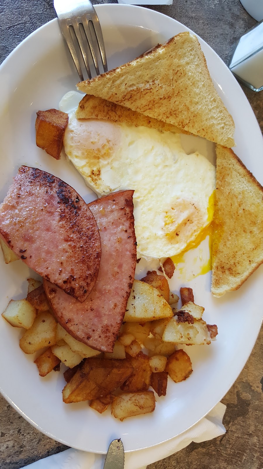 The Breakfast Beacon | 337 Gorham Rd, Ridgeway, ON L0S 1N0, Canada | Phone: (289) 876-8555