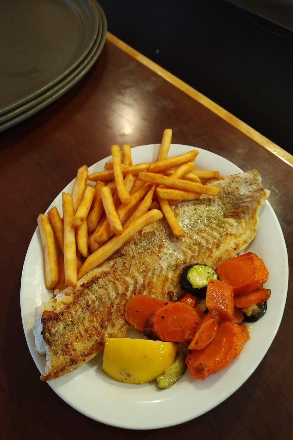 Jims Family Restaurant | 243 Bedford Hwy, Halifax, NS B3M 2J9, Canada | Phone: (902) 443-6112