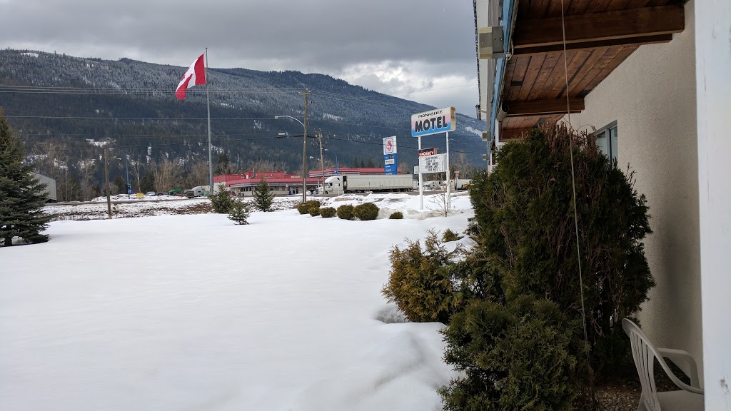 Monashee Motel | 1333 Trans-Canada Hwy, Sicamous, BC V0E 2V0, Canada | Phone: (250) 836-2575