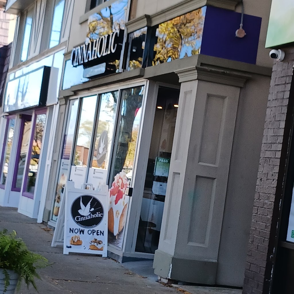 Cinnaholic | 1035 King St W, Hamilton, ON L8S 1L6, Canada | Phone: (905) 521-1121