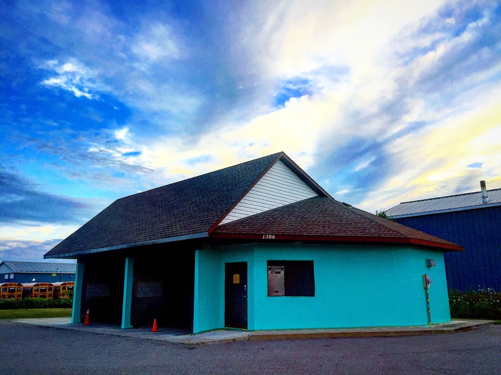 Greely Car Wash | 1386 Greely Ln, Greely, ON K4P 1A1, Canada | Phone: (613) 821-4984